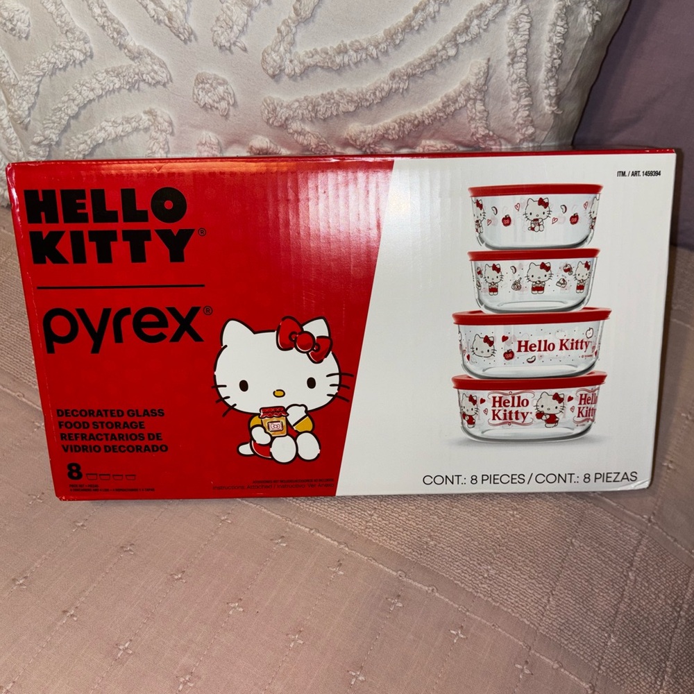 BNIB HELLO KITTY Pyrex Red Decorated Glass Storage Set
